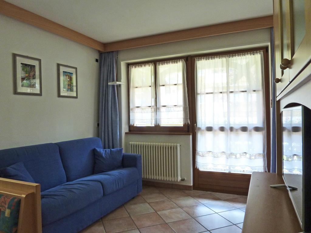 Appartamenti Majon Sotroi Campitello di Fassa Habitación foto