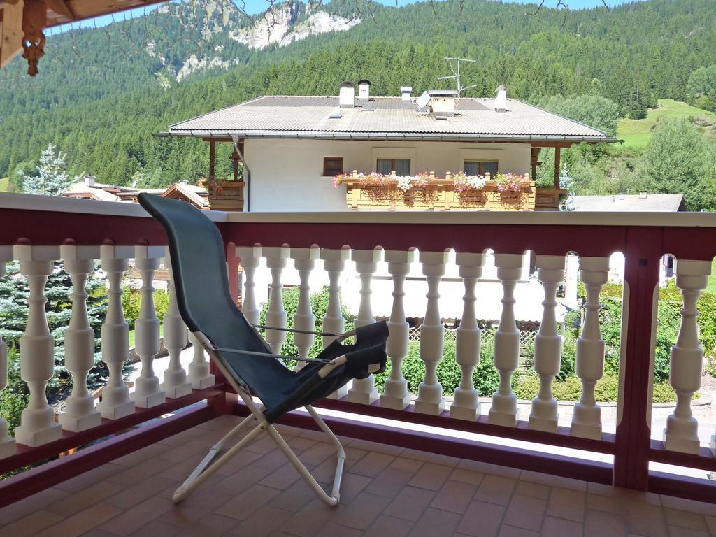 Appartamenti Majon Sotroi Campitello di Fassa Habitación foto