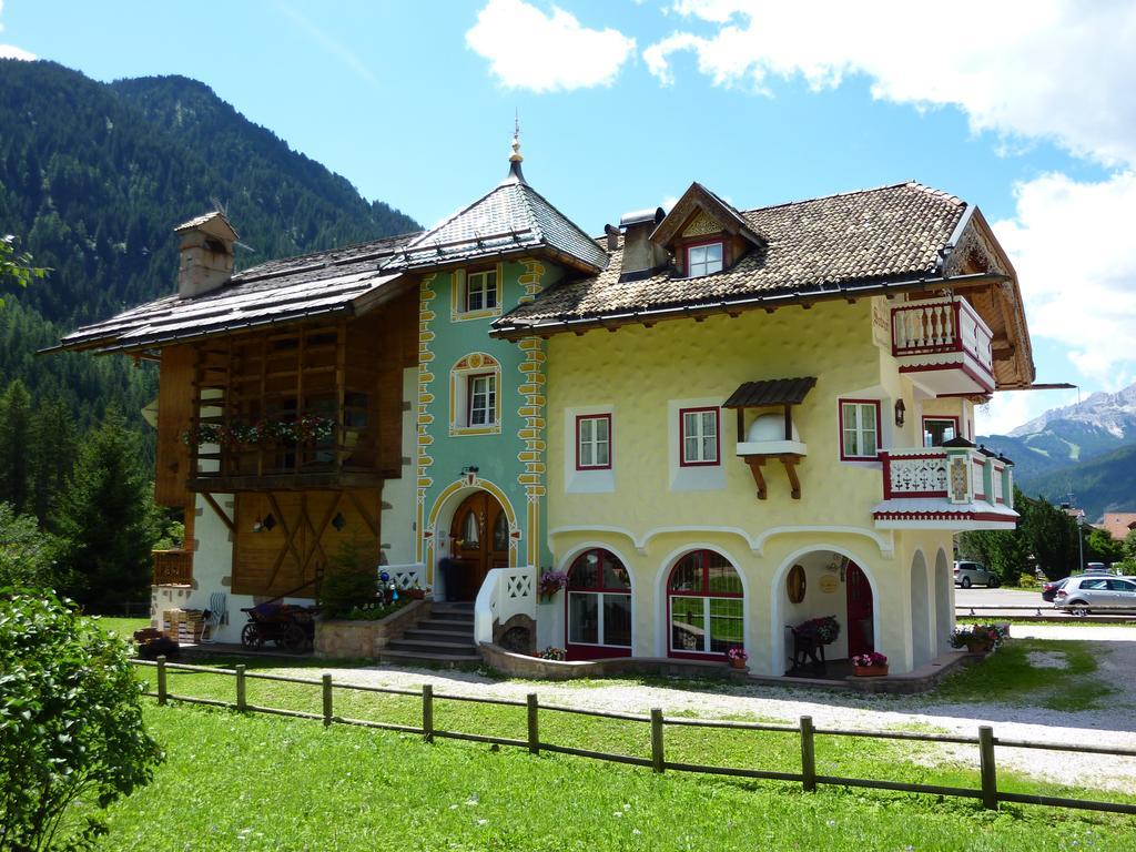 Appartamenti Majon Sotroi Campitello di Fassa Exterior foto