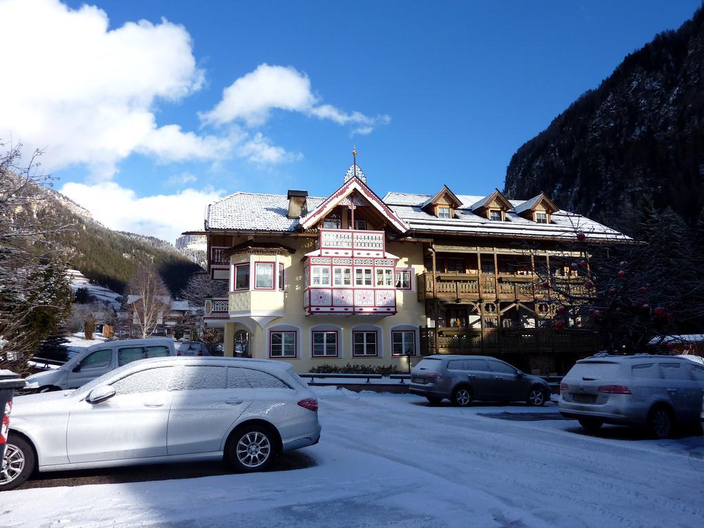 Appartamenti Majon Sotroi Campitello di Fassa Exterior foto